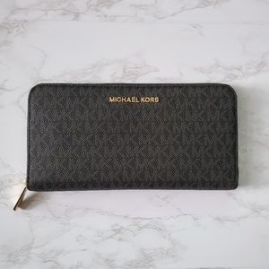 Black Michael Kors Wallet